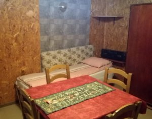 Ház 5 szobák kiadó on Sannicoara