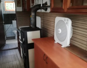 Ház 5 szobák kiadó on Sannicoara