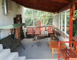 Ház 5 szobák kiadó on Sannicoara