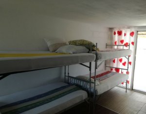 Ház 5 szobák kiadó on Sannicoara