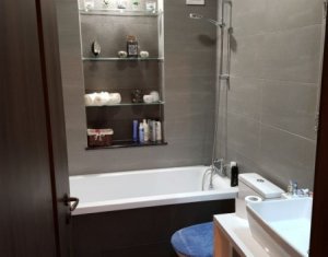 Lakás 3 szobák eladó on Floresti