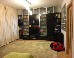 Ház 4 szobák kiadó on Floresti