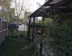 Ház 4 szobák kiadó on Floresti