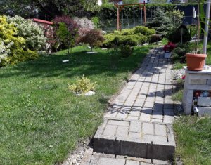 Ház 7 szobák eladó on Baciu