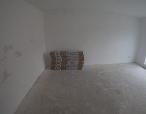 Ház 4 szobák eladó on Sannicoara