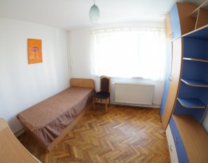 Lakás 4 szobák kiadó on Cluj-napoca, Zóna Manastur