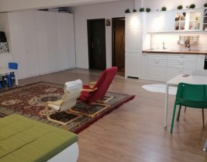 Lakás 2 szobák eladó on Floresti