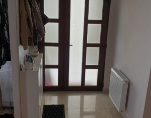 Ház 6 szobák kiadó on Cluj-napoca, Zóna Europa