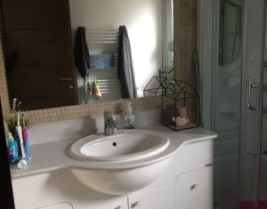 Ház 4 szobák kiadó on Floresti