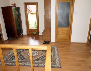 Ház 4 szobák eladó on Chinteni