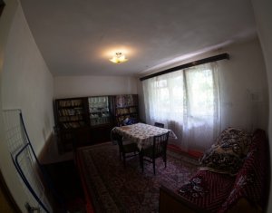 Lakás 4 szobák eladó on Cluj-napoca, Zóna Manastur