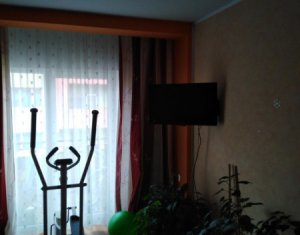 Lakás 2 szobák eladó on Floresti