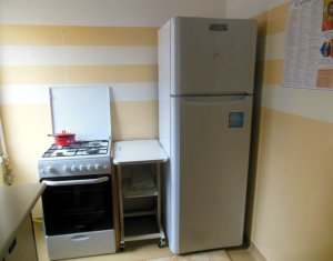 Lakás 3 szobák eladó on Floresti