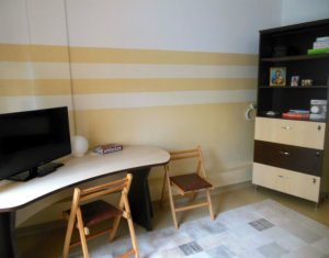 Lakás 3 szobák eladó on Floresti