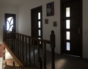 Ház 4 szobák eladó on Floresti