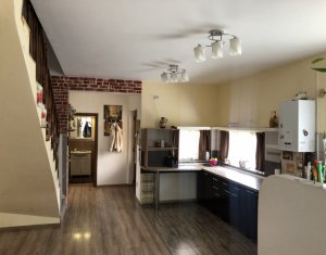 Ház 4 szobák eladó on Floresti