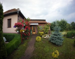 Ház 3 szobák eladó on Sannicoara