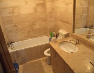 Lakás 3 szobák eladó on Floresti