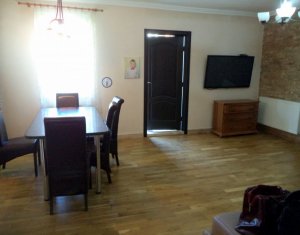 Lakás 3 szobák eladó on Floresti