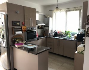 Ház 4 szobák eladó on Floresti