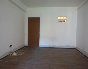 Lakás 2 szobák eladó on Floresti