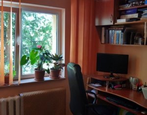 Lakás 4 szobák eladó on Cluj-napoca, Zóna Manastur