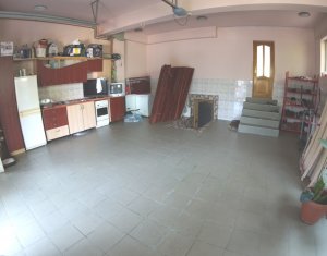 Ház 5 szobák eladó on Cluj-napoca, Zóna Manastur