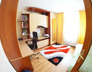 Ház 5 szobák eladó on Cluj-napoca, Zóna Manastur