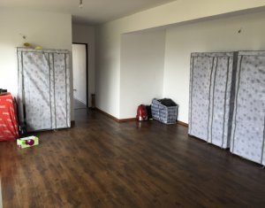 Lakás 2 szobák eladó on Floresti