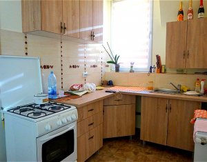 Lakás 3 szobák eladó on Floresti