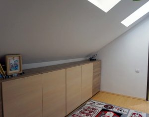 Lakás 3 szobák eladó on Floresti