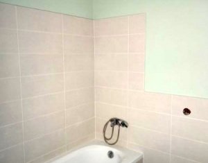 Lakás 3 szobák eladó on Floresti