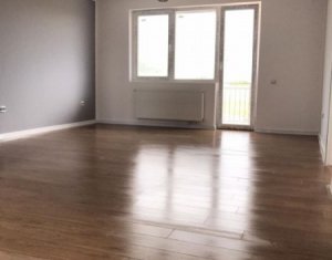 Lakás 3 szobák eladó on Floresti