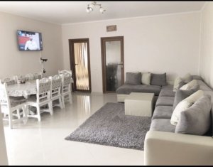 Lakás 4 szobák eladó on Floresti