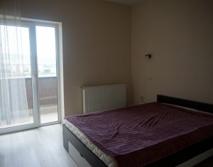 Lakás 3 szobák eladó on Floresti