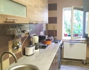 Lakás 4 szobák eladó on Cluj-napoca, Zóna Manastur