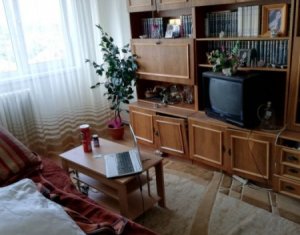 Lakás 4 szobák eladó on Cluj-napoca, Zóna Manastur