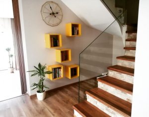 Ház 4 szobák eladó on Cluj-napoca, Zóna Manastur