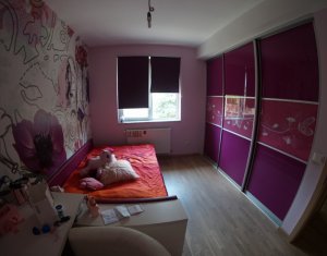 Lakás 4 szobák eladó on Cluj-napoca, Zóna Manastur