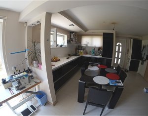 Lakás 4 szobák eladó on Cluj-napoca, Zóna Manastur