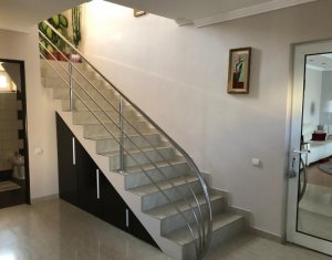 Ház 4 szobák eladó on Floresti