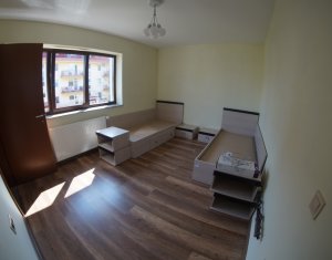 Lakás 4 szobák kiadó on Cluj-napoca, Zóna Manastur