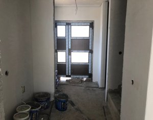 Ház 4 szobák eladó on Floresti