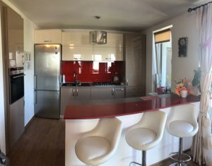 Lakás 3 szobák eladó on Floresti