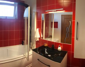 Lakás 3 szobák eladó on Floresti