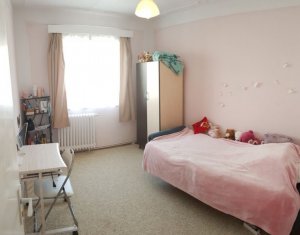 Lakás 4 szobák eladó on Cluj-napoca, Zóna Manastur