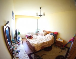 Lakás 4 szobák eladó on Cluj-napoca, Zóna Manastur