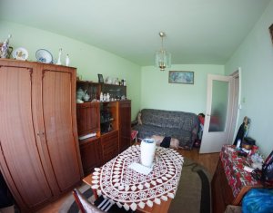 Lakás 4 szobák eladó on Cluj-napoca, Zóna Manastur