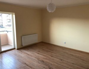 Lakás 1 szobák eladó on Floresti