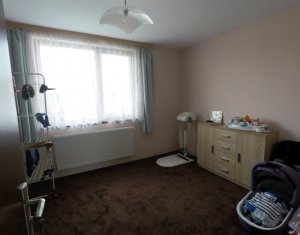 Ház 4 szobák eladó on Floresti